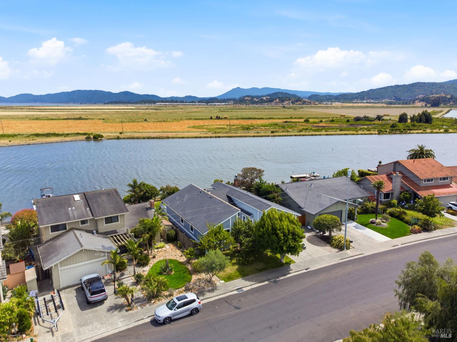 88 Bahama Reef Novato CA 94949