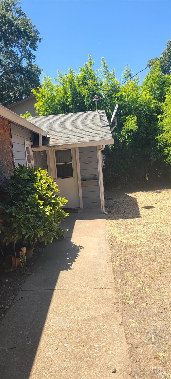 25-25 1/2 Betty Street Ukiah CA 95482