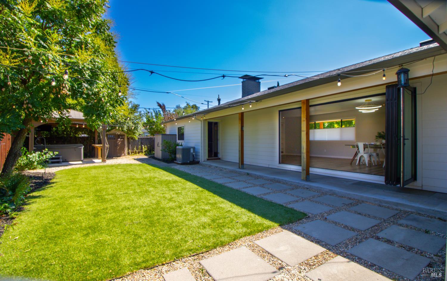 715 Pomolita Way Ukiah CA 95482