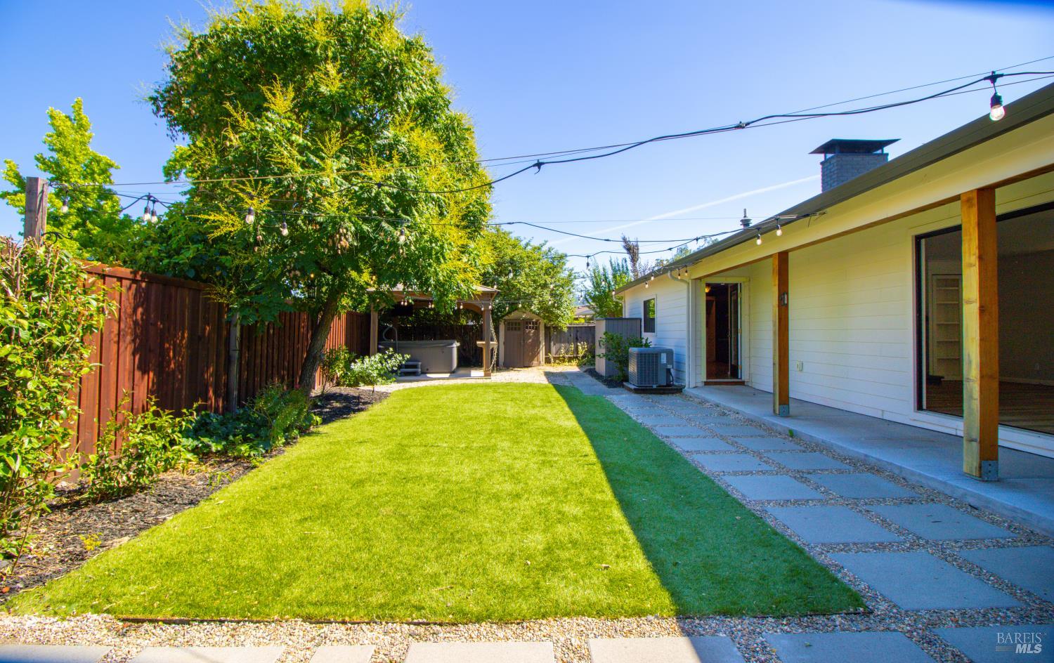 715 Pomolita Way Ukiah CA 95482