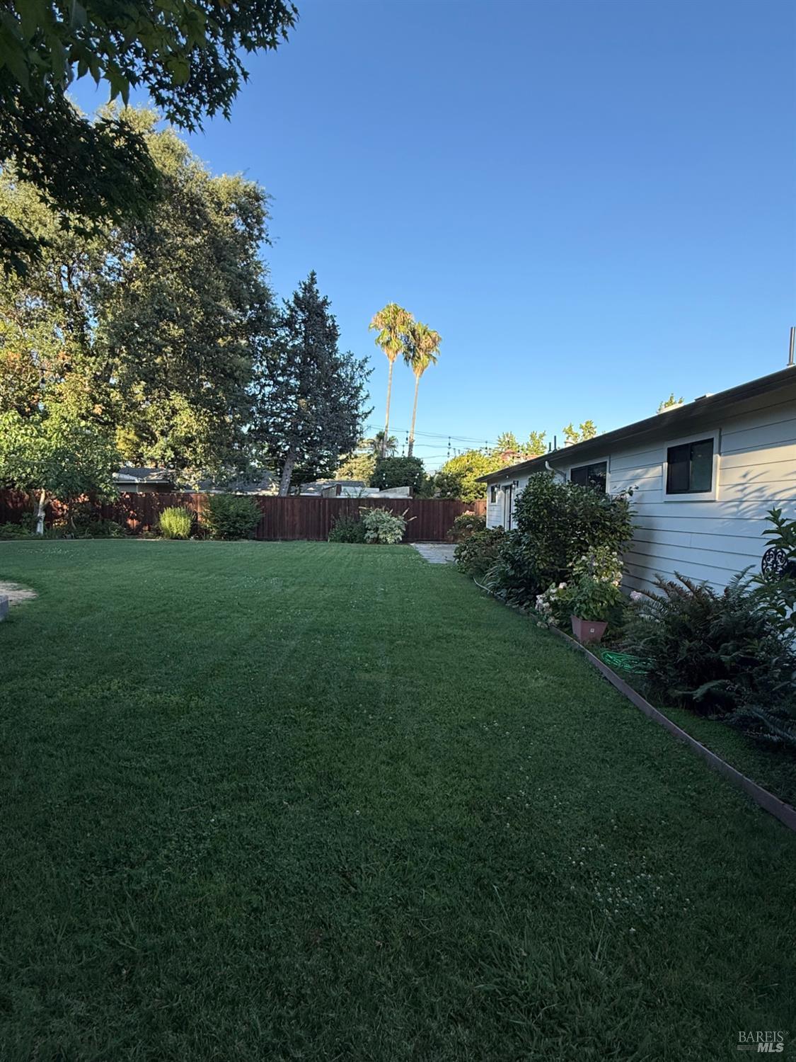 715 Pomolita Way Ukiah CA 95482