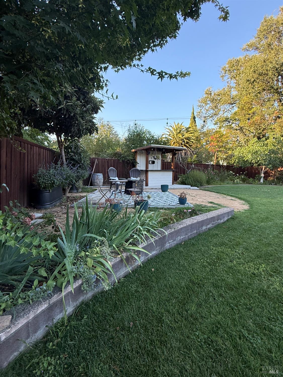 715 Pomolita Way Ukiah CA 95482