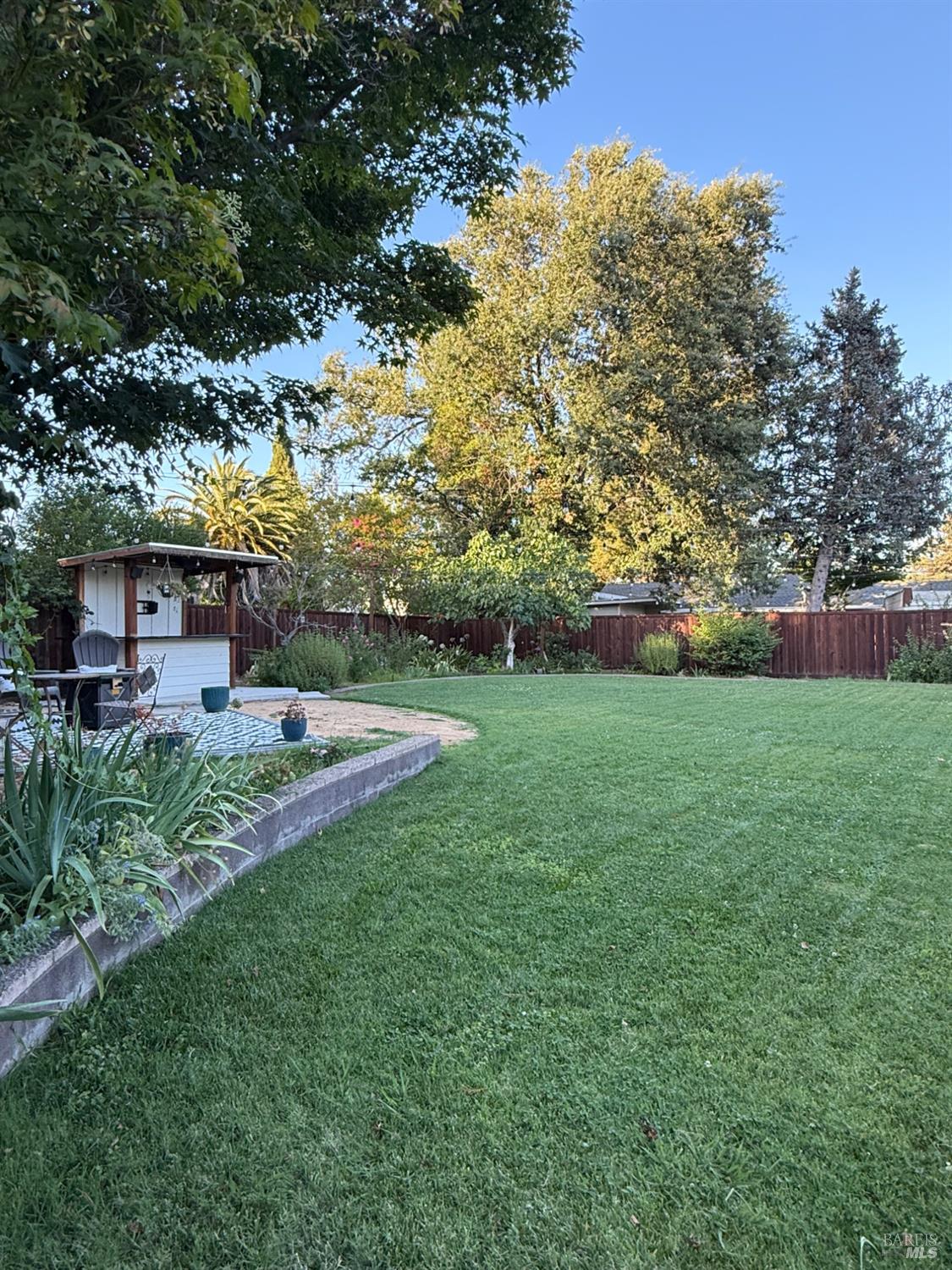 715 Pomolita Way Ukiah CA 95482