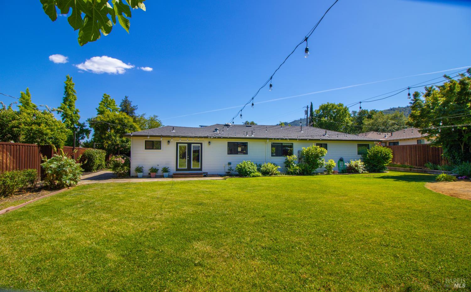 715 Pomolita Way Ukiah CA 95482