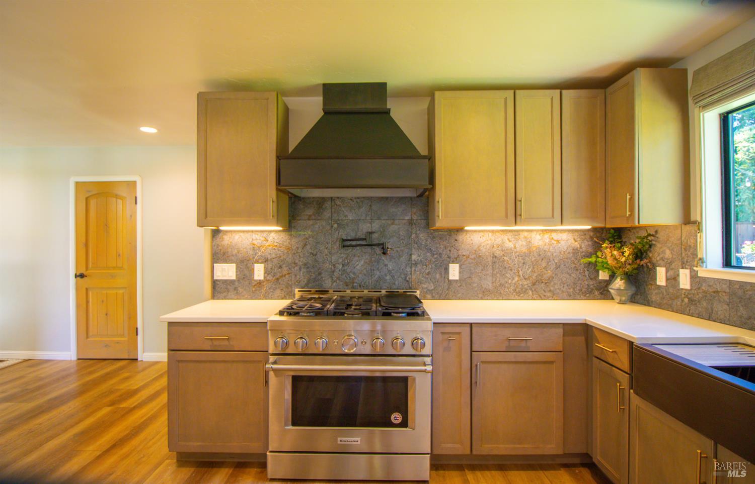 715 Pomolita Way Ukiah CA 95482