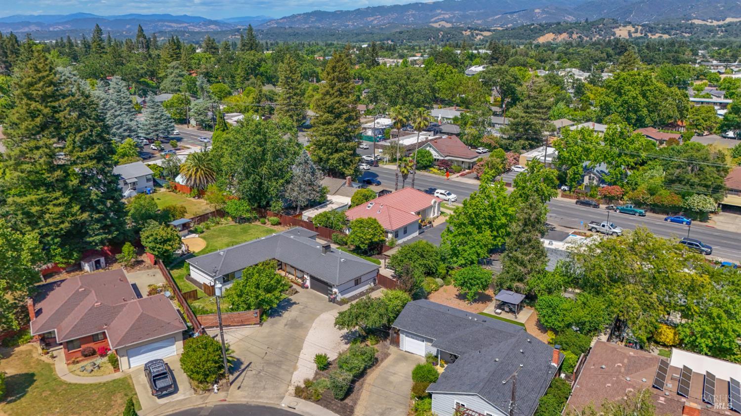 715 Pomolita Way Ukiah CA 95482