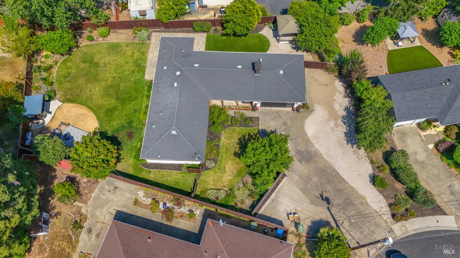 715 Pomolita Way Ukiah CA 95482