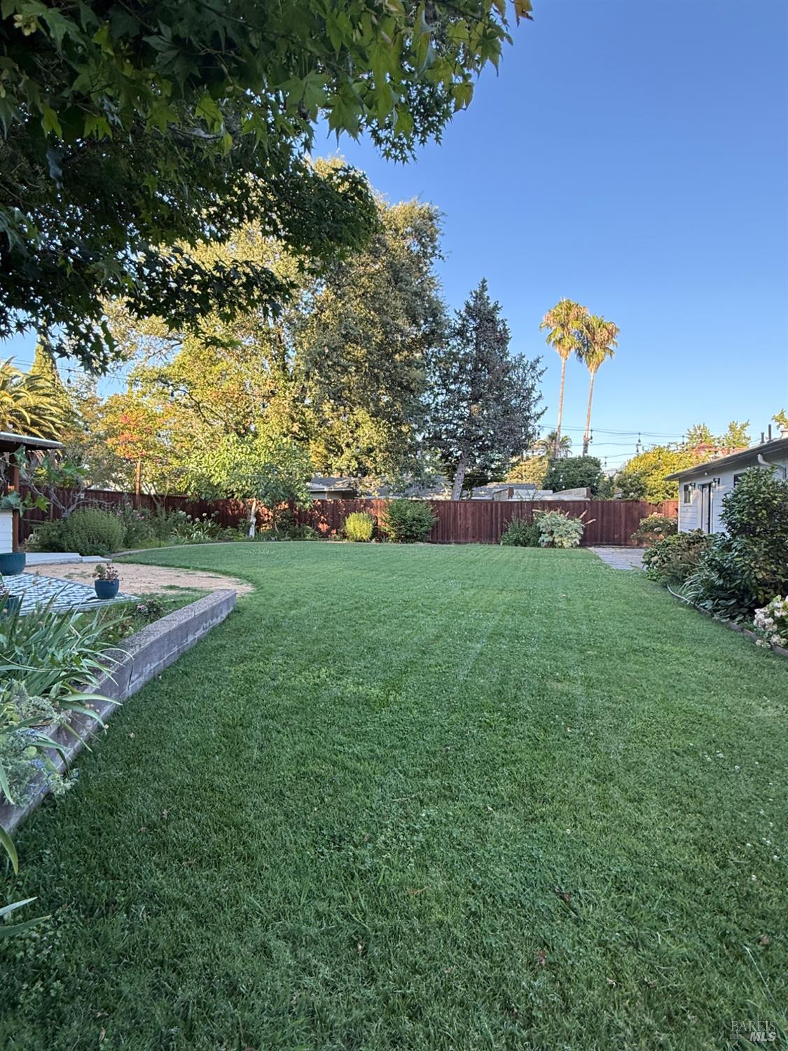 715 Pomolita Way Ukiah CA 95482