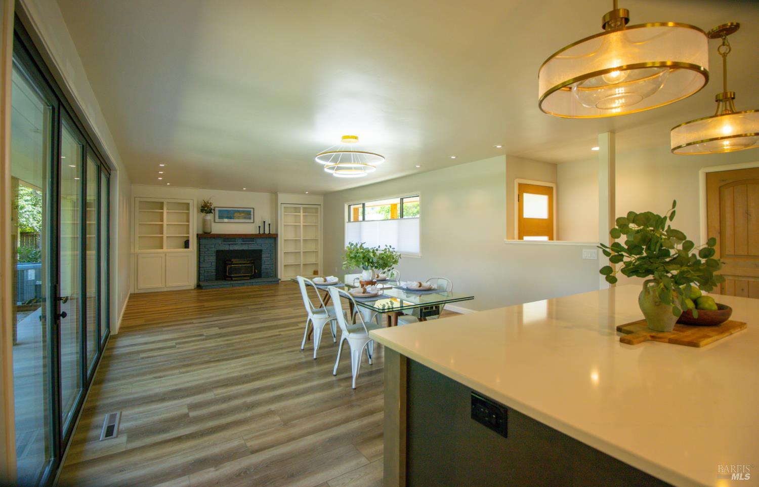 715 Pomolita Way Ukiah CA 95482