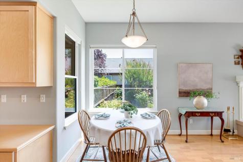 201 Macarthur Lane Sonoma CA 95476