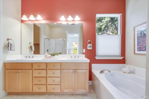 201 Macarthur Lane Sonoma CA 95476