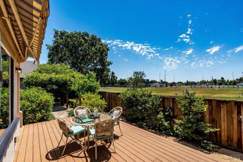 201 Macarthur Lane Sonoma CA 95476