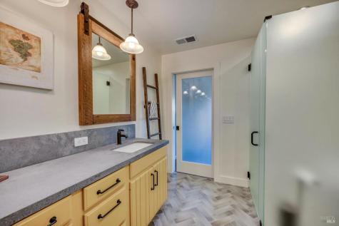 1389 Canyon Road Geyserville CA 95441