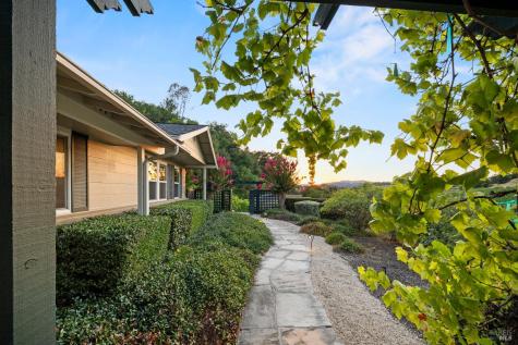 1389 Canyon Road Geyserville CA 95441