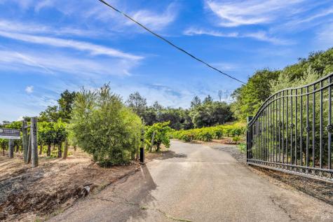 1389 Canyon Road Geyserville CA 95441