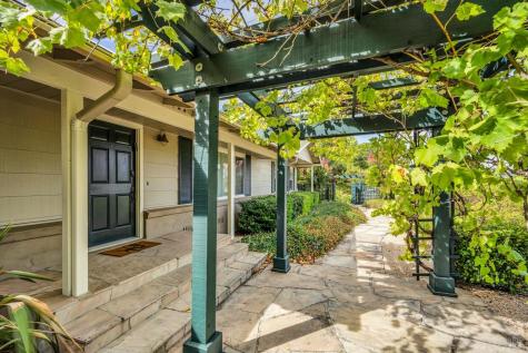 1389 Canyon Road Geyserville CA 95441