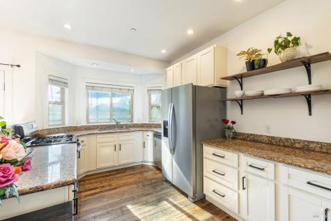 14631 Kinley Drive Healdsburg CA 95448