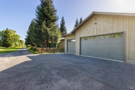 14631 Kinley Drive Healdsburg CA 95448
