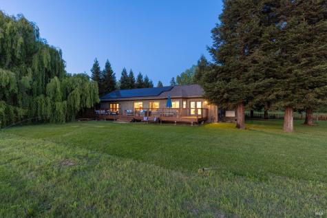 14631 Kinley Drive Healdsburg CA 95448