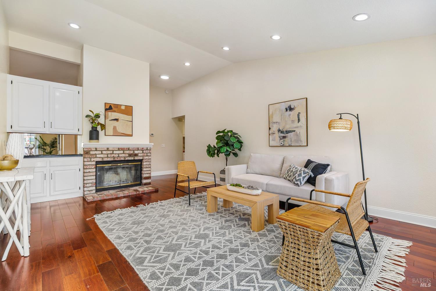 396 Sundance Way Novato CA 94945