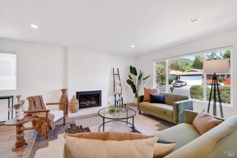 309 Mountain View Drive Healdsburg CA 95448