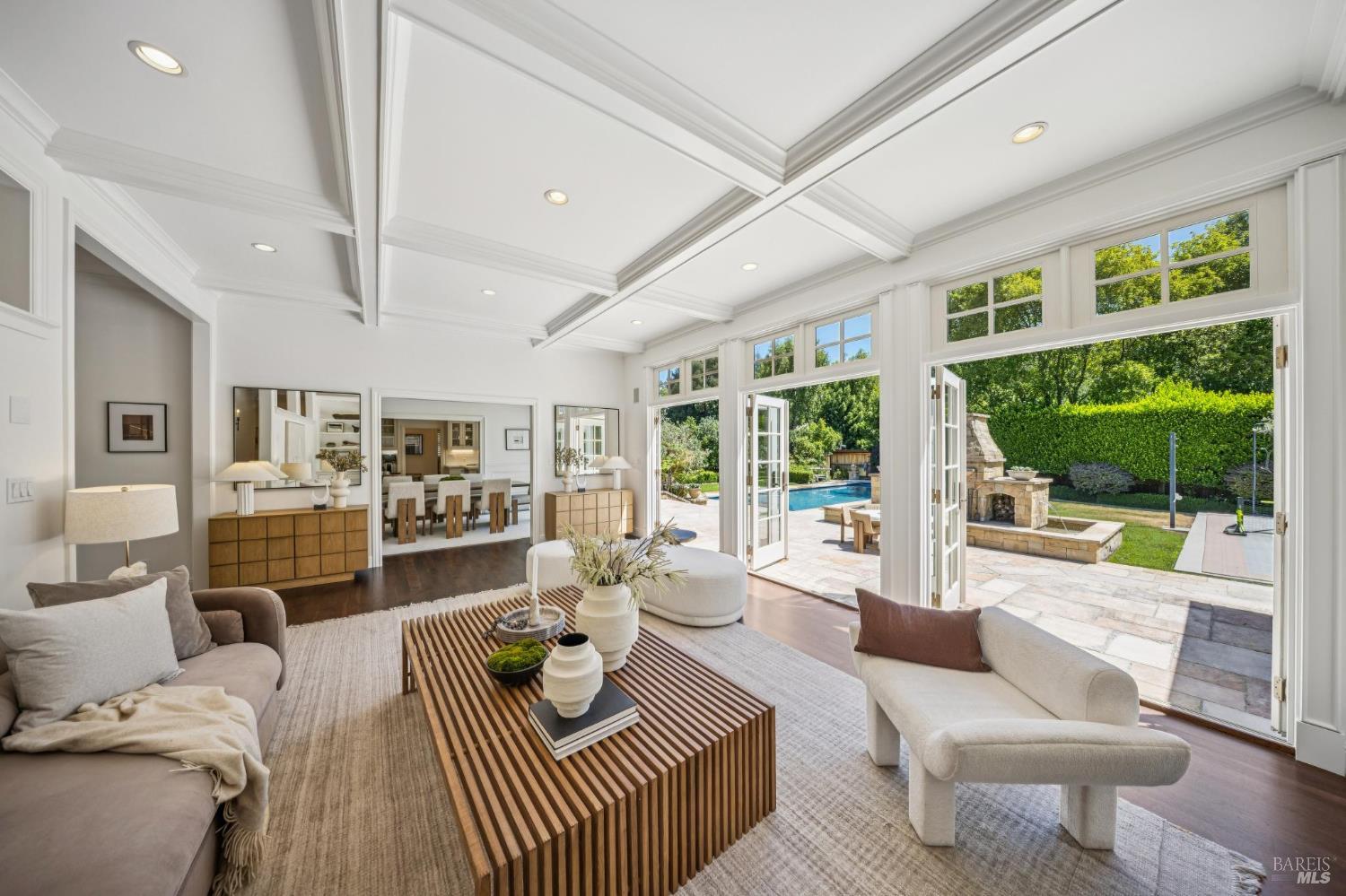 16 Sylvan Lane Ross CA 94957