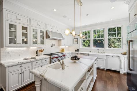 16 Sylvan Lane Ross CA 94957