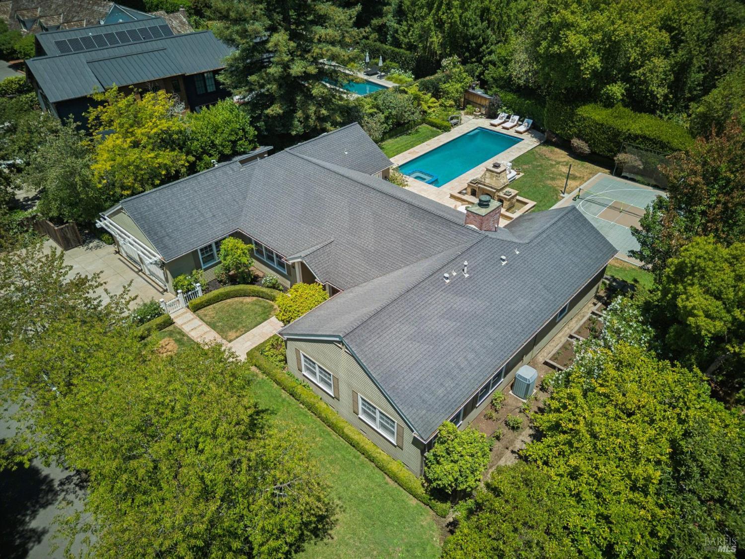 16 Sylvan Lane Ross CA 94957