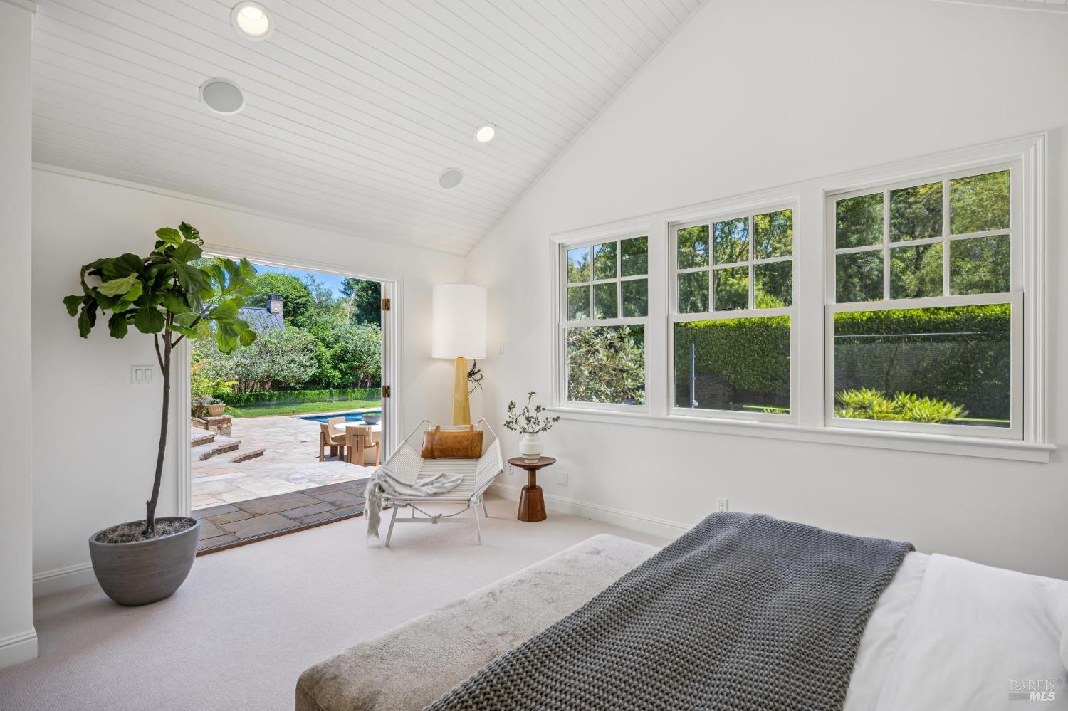 16 Sylvan Lane Ross CA 94957