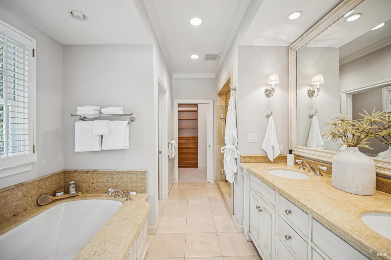 16 Sylvan Lane Ross CA 94957