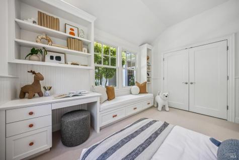 16 Sylvan Lane Ross CA 94957