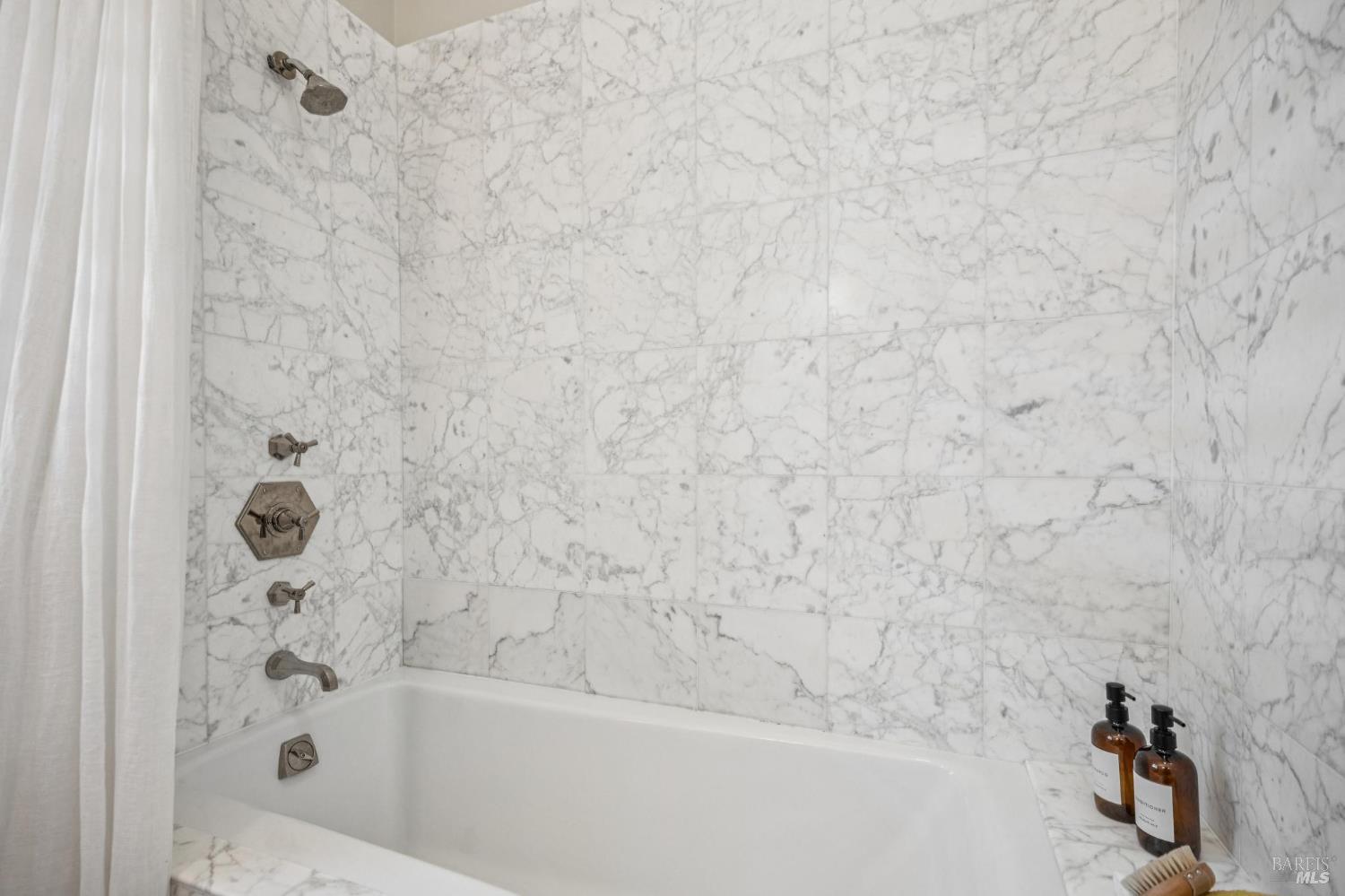 16 Sylvan Lane Ross CA 94957