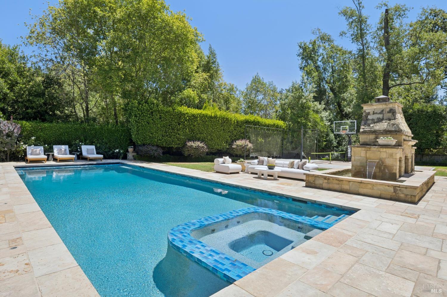 16 Sylvan Lane Ross CA 94957