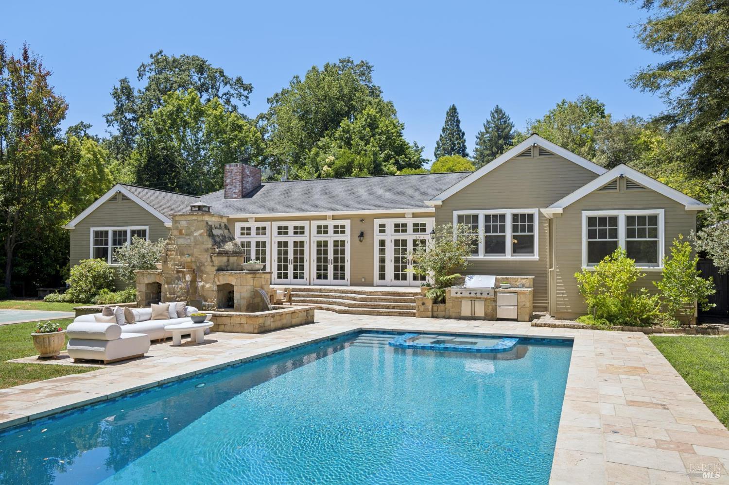 16 Sylvan Lane Ross CA 94957