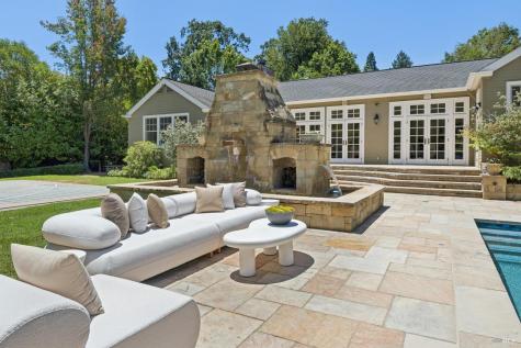 16 Sylvan Lane Ross CA 94957