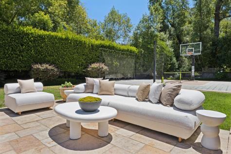 16 Sylvan Lane Ross CA 94957