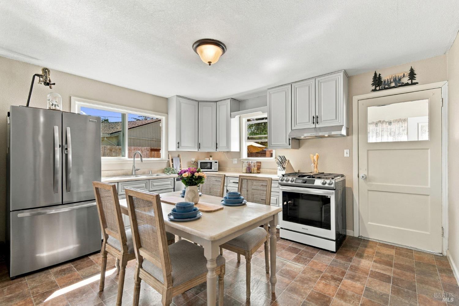 732 Blossom Way Santa Rosa CA 95401