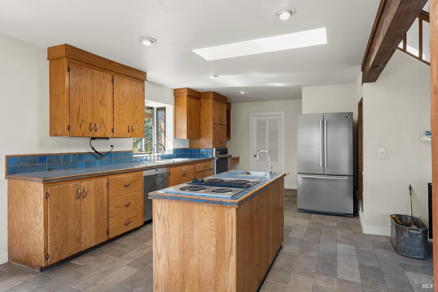 1411 Oak Knoll Road Ukiah CA 95482