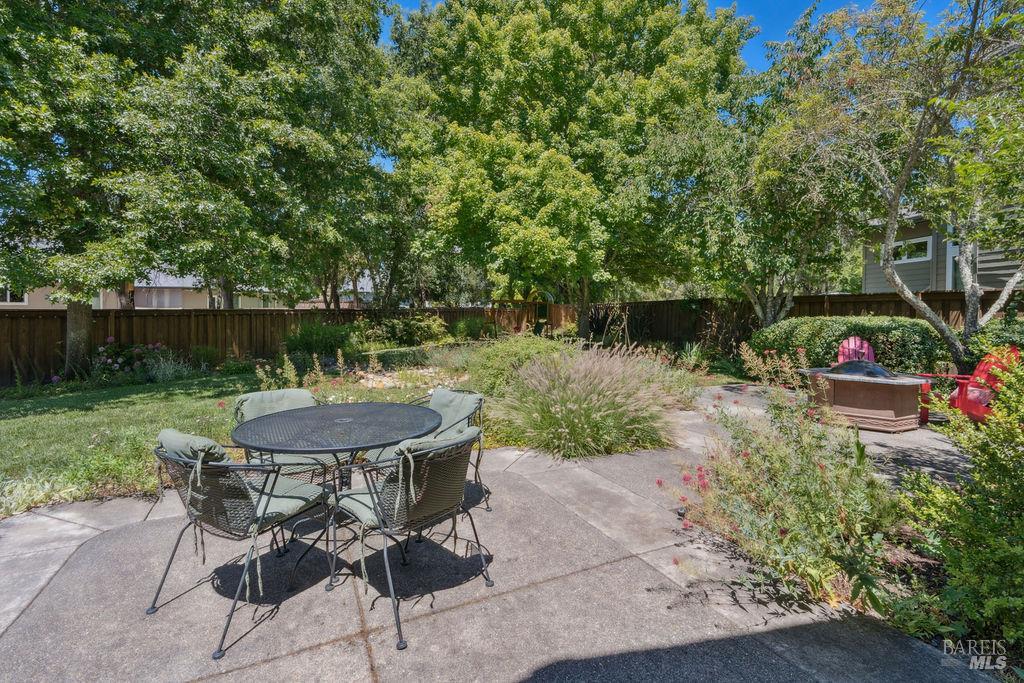 6017 Melita Glen Place Santa Rosa CA 95409
