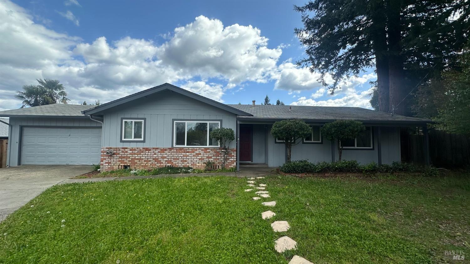 175 Nehoc Court Ukiah CA 95482