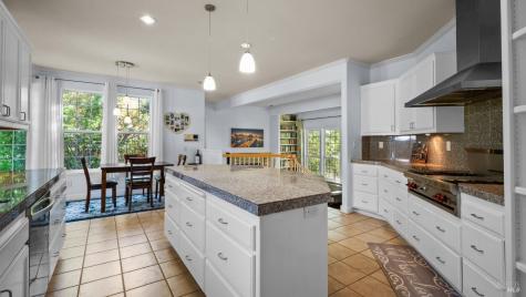 4742 Livingstone Place Santa Rosa CA 95405
