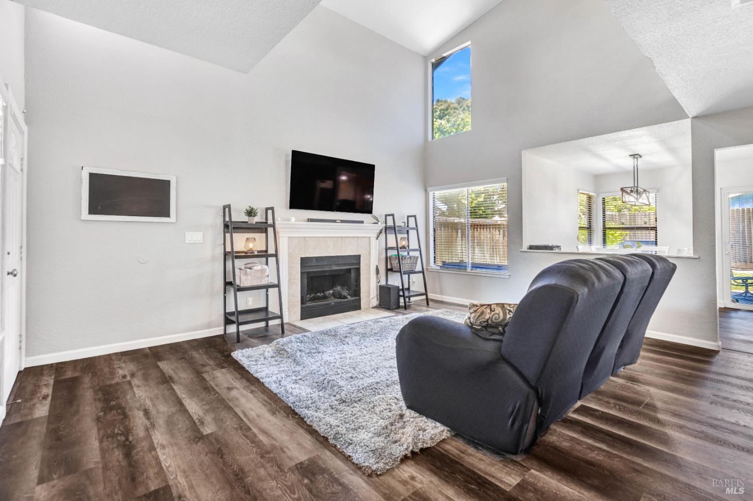 127 American Way Vacaville CA 95687