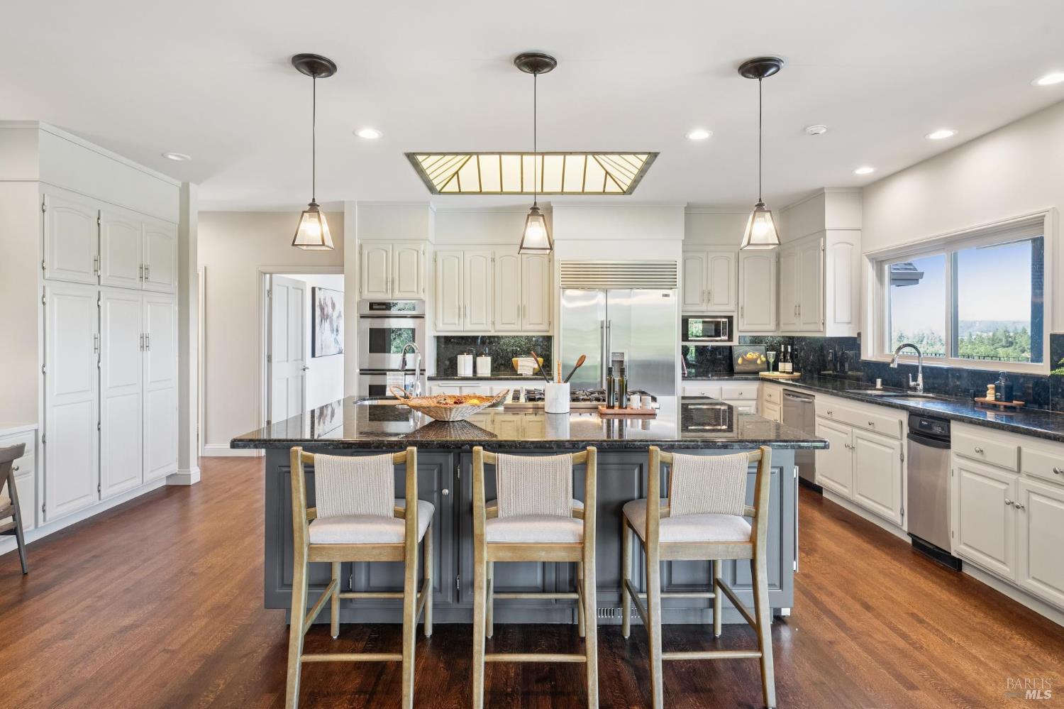 2355 W Dry Creek Road Healdsburg CA 95448