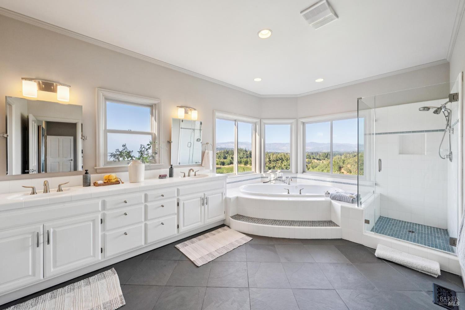 2355 W Dry Creek Road Healdsburg CA 95448