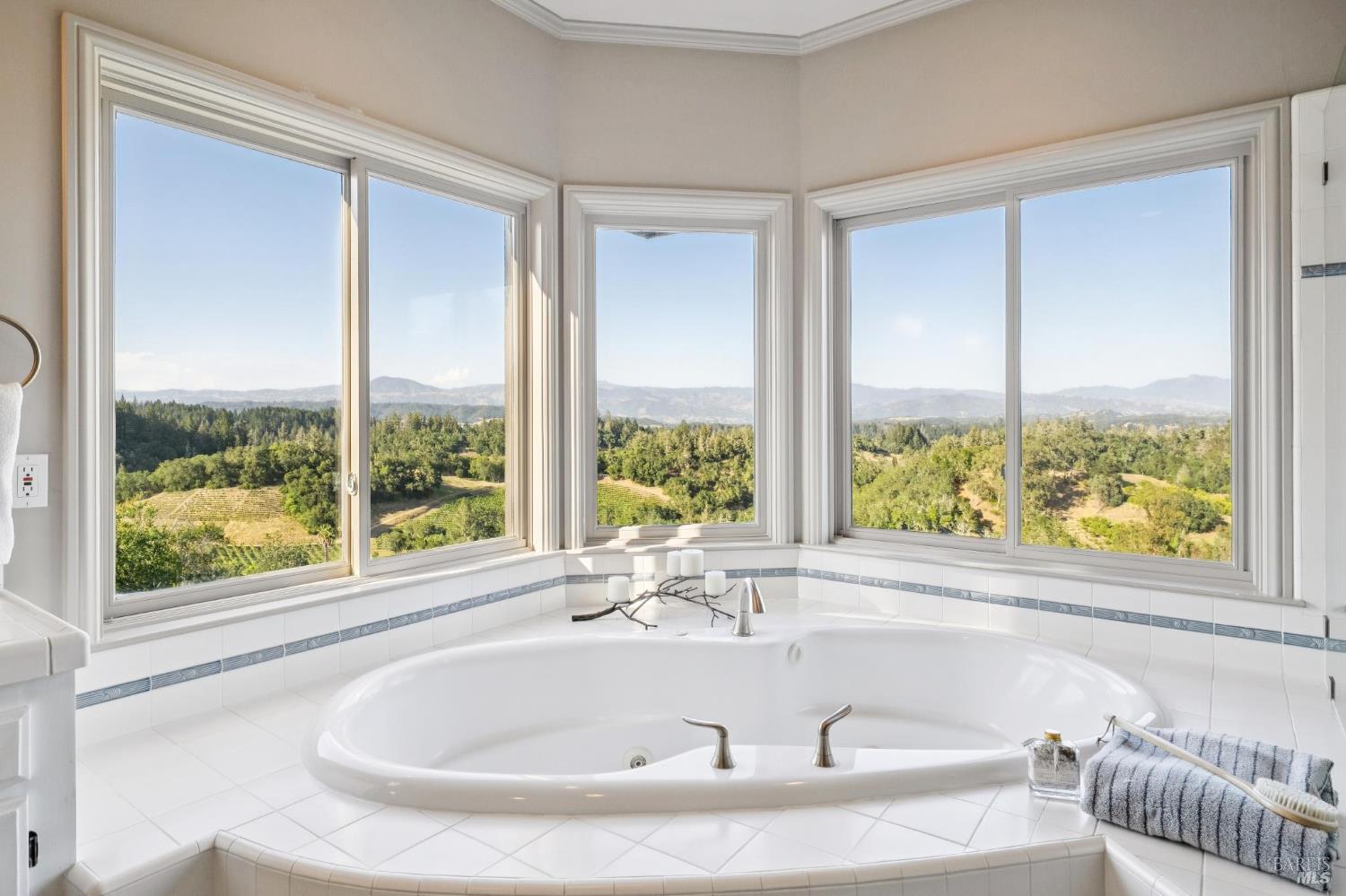 2355 W Dry Creek Road Healdsburg CA 95448