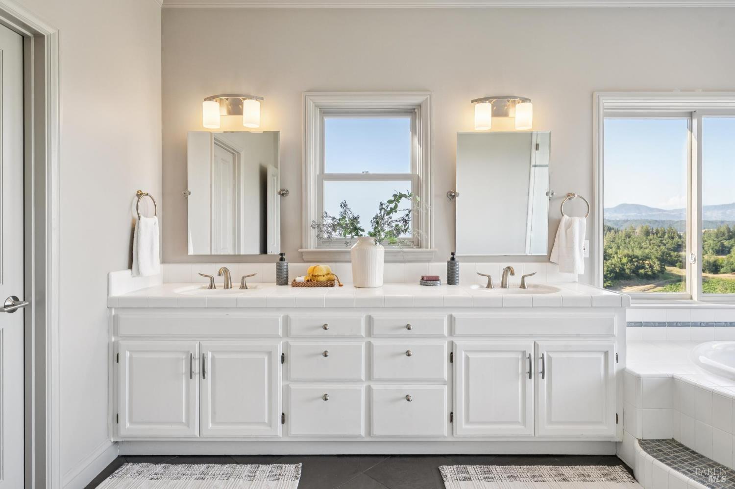 2355 W Dry Creek Road Healdsburg CA 95448