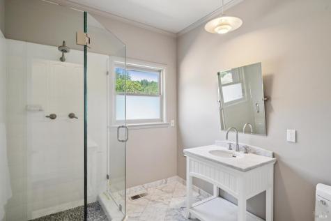 2355 W Dry Creek Road Healdsburg CA 95448