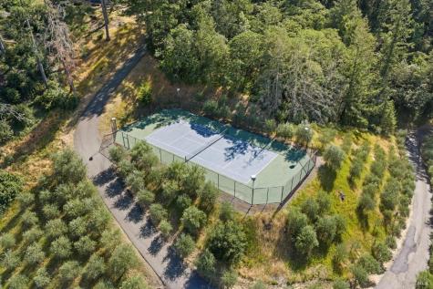 2355 W Dry Creek Road Healdsburg CA 95448