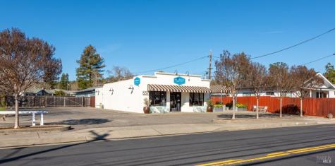 555-557 Powell Avenue Healdsburg CA 95448