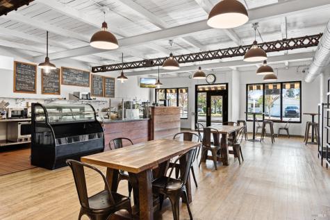 555-557 Powell Avenue Healdsburg CA 95448